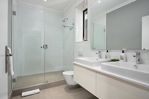 Warwick Mansions 8