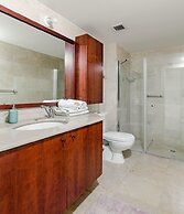 Beach Front Stylish Hugh 2DBR