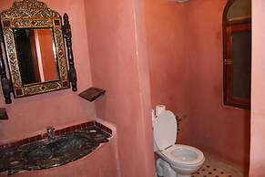 Chez Tihri