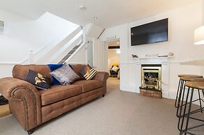 Modern Exeter City Cottage Howell Road
