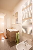 Lara Suite