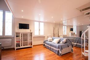 Lara Suite