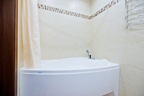 Polina Hotel