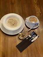 Polina Hotel