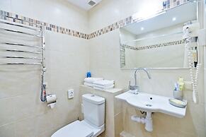 Polina Hotel