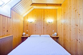 Polina Hotel