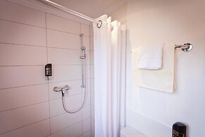 Hotel Spies