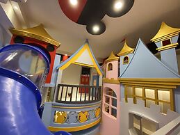 Fun Holiday Hostel
