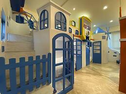 Fun Holiday Hostel