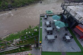 La Orilla Hotel