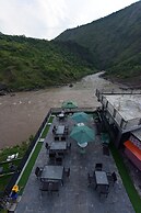 La Orilla Hotel