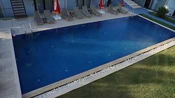 Karyada Hotel