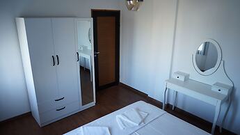 Karyada Hotel