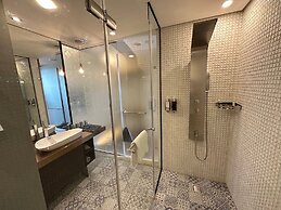 Thinker Hotel