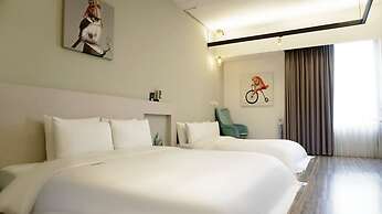 Thinker Hotel