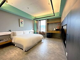 Thinker Hotel