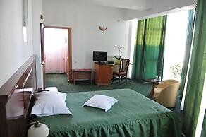 Hotel Emma Est