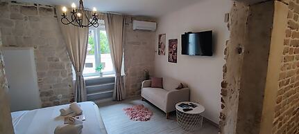 Studios Kadena