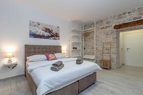 Studios Kadena