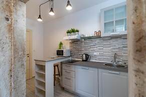 Studios Kadena