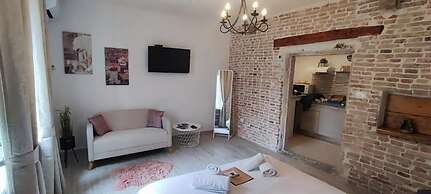 Studios Kadena