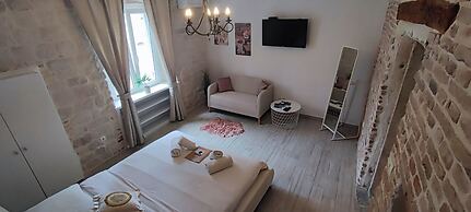 Studios Kadena
