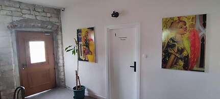 Studios Kadena
