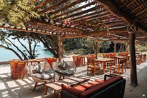 Island Escape Burasari