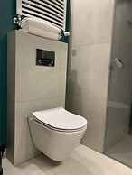 ApartmentSun Parrot