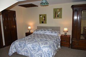 White Hill Country House