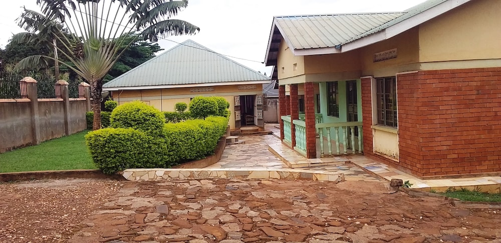 Palm Gardens Hotel