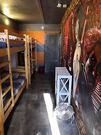 Graffiti Mega City Hostel