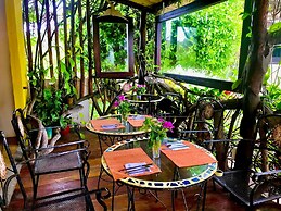 Casa del Lago Lodging House