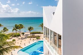 Altamer Resort