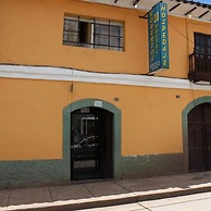 Robertos Hostel