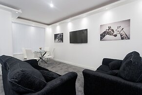 Leeds House