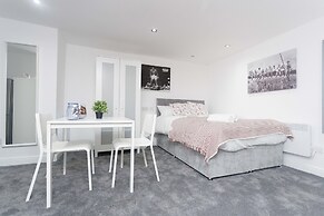 Leeds House
