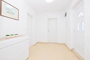 Apartment Maja