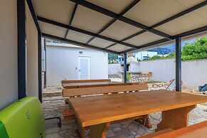 Apartments Mirela