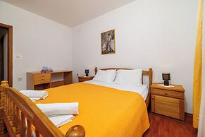 Apartments Mirela