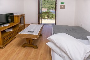 Apartments Ivat