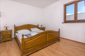 Apartments Ivat