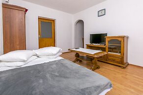 Apartments Ivat