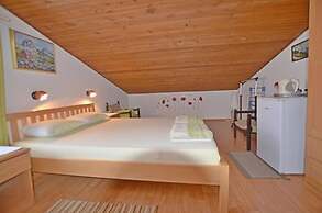 Apartments and Rooms Viktorija