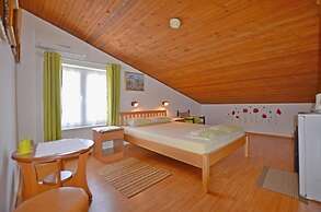 Apartments and Rooms Viktorija