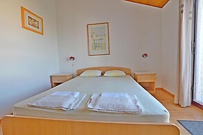 Apartments and Rooms Viktorija