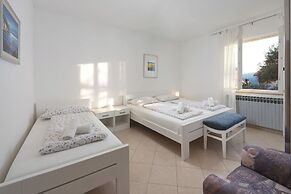 Apartments Marina