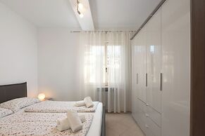 Apartments Marina