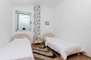 Apartments Valbruna