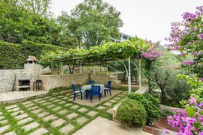Apartments Mandica